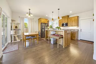 2248 Calico Ln, Medford, OR 97501 - Photo 5