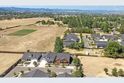 2248 Calico Lane, Medford, OR 97501 - Photo 25