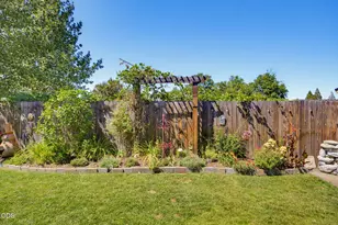 2248 Calico Ln, Medford, OR 97501 - Photo 31