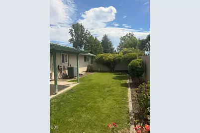 601 Souvenir Street, Medford, OR 97501 - Photo 11