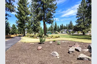 1949 W Williamson Avenue, Sisters, OR 97759 - Photo 37