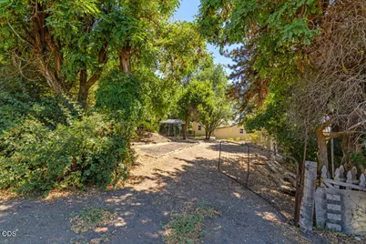 1324 Johnson Avenue, Klamath Falls, OR 97601 - Photo 3