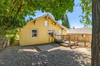 1324 Johnson Avenue, Klamath Falls, OR 97601 - Photo 5