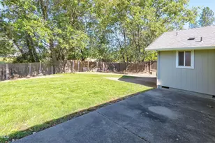 26 SW Leonard St, Grants Pass, OR 97526 - Photo 35