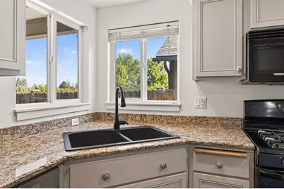 63825 Hunters Circle, Bend, OR 97701 - Photo 5