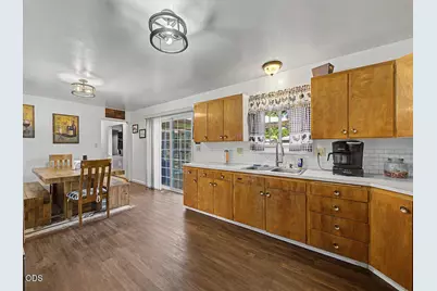 3697 Madison Street, Klamath Falls, OR 97603 - Photo 9