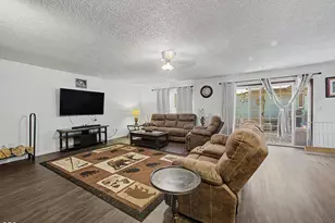 3697 Madison St, Klamath Falls, OR 97603 - Photo 13
