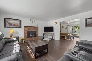 3697 Madison St, Klamath Falls, OR 97603 - Photo 5