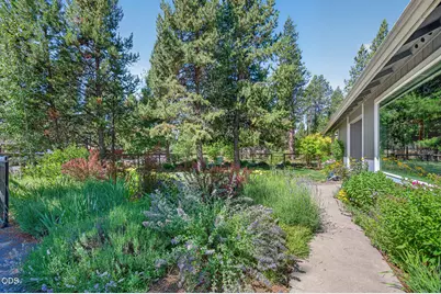 56125 Snow Goose Road, Bend, OR 97707 - Photo 5
