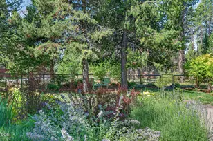 56125 Snow Goose Rd, Bend, OR 97707 - Photo 31