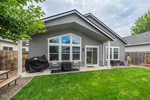 681 Heber Ln, Medford, OR 97501 - Photo 23