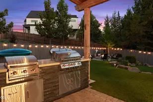 2409 NE Robinson St, Bend, OR 97701 - Photo 55