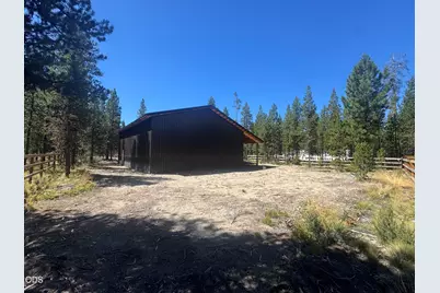 17088 Kingsburg Road, Bend, OR 97707 - Photo 9