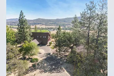 4000 E Antelope Road, Eagle Point, OR 97524 - Photo 1