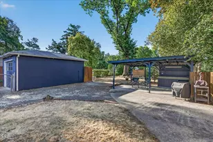 1100 Reddy Ave, Medford, OR 97504 - Photo 23