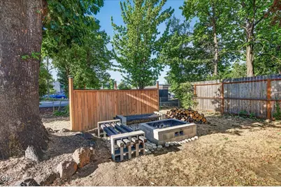 1100 Reddy Avenue, Medford, OR 97504 - Photo 25