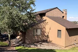 1916 Redtail Hawk Dr, Redmond, OR 97756 - Photo 1