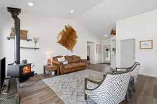 4819 SW Trout Rd, Terrebonne, OR 97760 - Photo 9