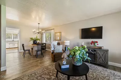 4039 Valinda Way, Klamath Falls, OR 97603 - Photo 5