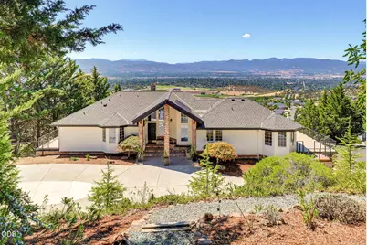 1544 Satellite Drive, Medford, OR 97504 - Photo 13