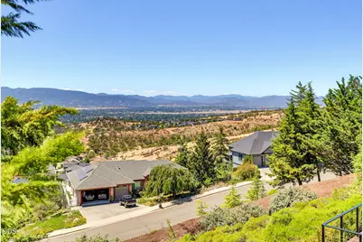 1544 Satellite Drive, Medford, OR 97504 - Photo 27