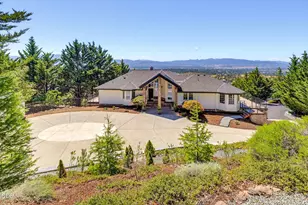1544 Satellite Dr, Medford, OR 97504 - Photo 13