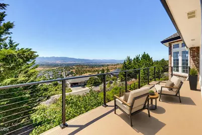 1544 Satellite Drive, Medford, OR 97504 - Photo 25
