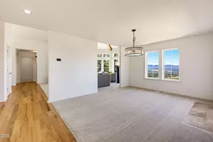1544 Satellite Dr, Medford, OR 97504 - Photo 51