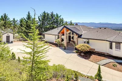 1544 Satellite Drive, Medford, OR 97504 - Photo 5
