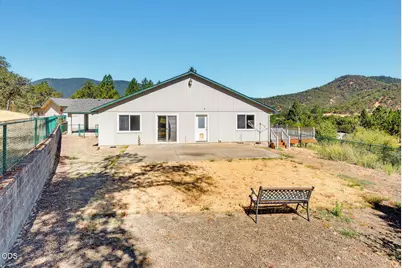 620 Wards Creek Road, Rogue River, OR 97537 - Photo 25