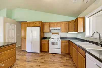 620 Wards Creek Road, Rogue River, OR 97537 - Photo 13