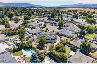 182 Justin Court, Central Point, OR 97502 - Photo 53