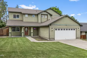 2007 SW 37th St, Redmond, OR 97756 - Photo 1