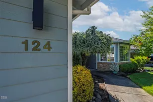 124 Meadow View Dr, Phoenix, OR 97535 - Photo 3