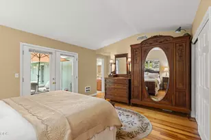 832 S 3rd St, Jacksonville, OR 97530 - Photo 23