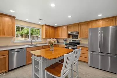 832 S 3rd Street, Jacksonville, OR 97530 - Photo 9