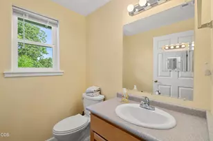 832 S 3rd St, Jacksonville, OR 97530 - Photo 17