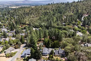 832 S 3rd St, Jacksonville, OR 97530 - Photo 45