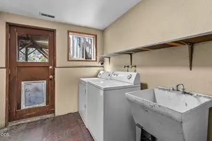 62855 Daniel Road NE, Bend, OR 97701 - Photo 25