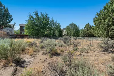 62855 Daniel Road NE, Bend, OR 97701 - Photo 33