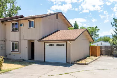 47 SW Eastern Avenue #10, Grants Pass, OR 97526 - Photo 17