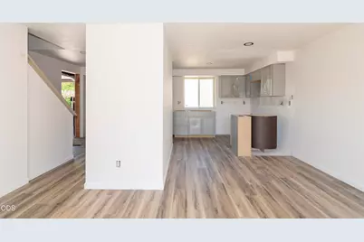 47 SW Eastern Avenue #10, Grants Pass, OR 97526 - Photo 5