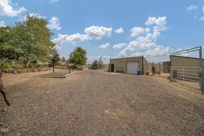 998 NE Brown Drive, Madras, OR 97741 - Photo 33