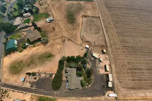 998 NE Brown Dr, Madras, OR 97741 - Photo 35
