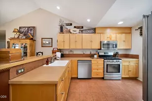 998 NE Brown Dr, Madras, OR 97741 - Photo 17