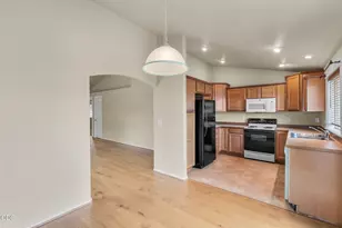 3738 SW 29th St, Redmond, OR 97756 - Photo 23