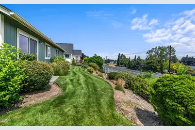 3738 SW 29th Street, Redmond, OR 97756 - Photo 9