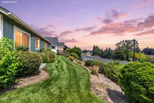 3738 SW 29th St, Redmond, OR 97756 - Photo 37