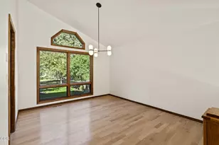 20398 Big Bear Ct, Bend, OR 97702 - Photo 11