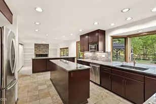 20398 Big Bear Ct, Bend, OR 97702 - Photo 13